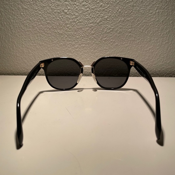 Prada SPR 17T Catwalk Sunglasses - Picture 4 of 6
